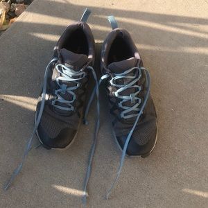 Merrell Vibrant Select Dry Megagrip tennis shoes!